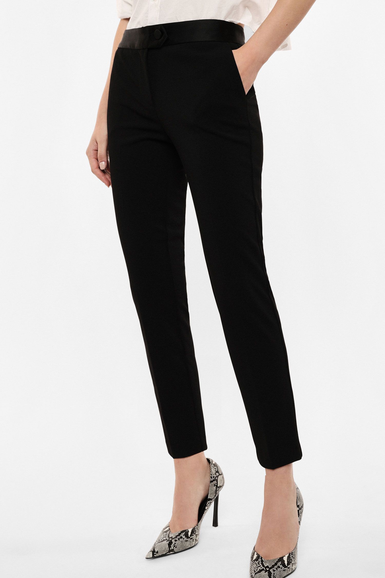 Pantaloni sartoriali linea affusolata con dettagli - Nero